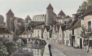 Semur，在Armancon的银行采取的看法 作者 法国摄影师