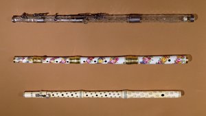 3个长笛（象牙，瓷器和水晶）