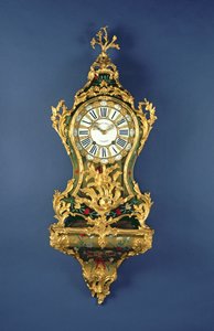路易十五支架钟，c.1745（黄铜，ormolu，染色的角和象牙）