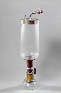 天然气研究仪器，由Antoine Laurent de Lavoisier（1743-94）设计（金属和玻璃） 作者 French School