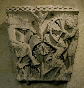 资本描绘一名男子将箭射入另一名男子的脖子，c.1125-30（石灰石） 作者 法语学校