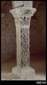 Carolingian Pillar，c.758 作者 法语学校