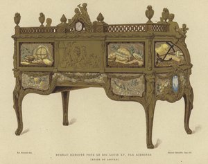 由Jean Henri Riesener，18世纪为法国国王路易十五制作的书桌