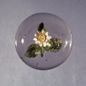 Paperweight，Pantin Workshop，c.1850（玻璃） 作者 法语学校