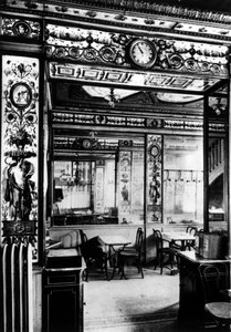 Paris, inside the cafe, the Grand Vefour. 作者 法语学校