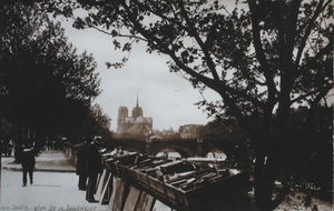 明信片描绘了巴黎图尔内尔码头一带的布金主义者，约1930-40年。 作者 法语学校