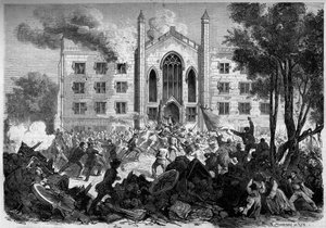 分离战争或美国内战（1861-1865）--纽约--1863年7月：反对征兵，叛乱分子在 "拉夫暴动 "中放火烧毁了纽约市的有色人种孤儿院。8月15日《世界画报》第331期上的版画。 作者 法语学校