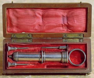 注射器由Charles-Gabriel Pravaz（1791-1853）于1853年发明 作者 法语学校