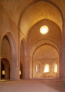 西多会修道院的教堂中殿，建于1146年 作者 法语学校
