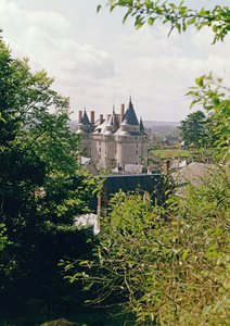 西北部修复过的城堡景观，为1465年法国路易十一的部长Jean Bourre建造（另见87685-86） 作者 法语学校