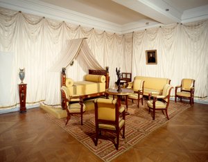 拿破仑一世（1769-1821）皇帝在马尔马松城堡的房间，位于Rueil Malmaison的景色。 作者 法语学校