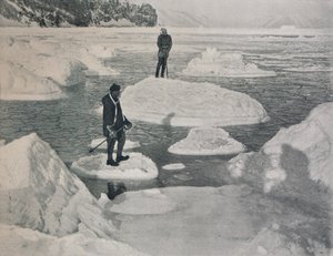 坎贝尔和普里斯特利在煎饼冰上漂浮，1912年，1913年
