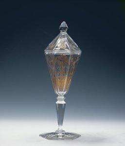 玻璃杯和盖子，1898年