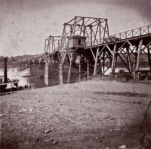 位于查塔努加的横跨田纳西河的大桥，约1864年。