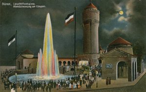 Duren，Leuchtfontaine，Colnplatz 的傍晚气氛。明信片寄于 1913 年 3 月 20 日。 作者 德国摄影师
