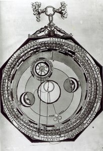 一个Volvelle，可能显示月亮的周期，在Astenomicon Caesareum的插图后由Petrus Apianus，1540 作者 德国学校