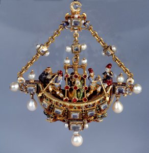 German Art: Boat-shaped neckline pendant 作者 德国学校