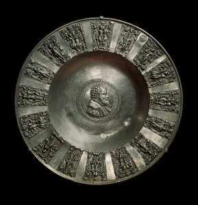 德国艺术：1560年左右的锡制萨克森盘。巴黎，卢浮宫博物馆 作者 德国学校