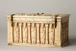 灵柩，德国科隆，约1150年（木质和象牙）。 作者 德国学校