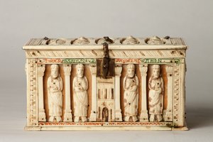 灵柩，德国科隆，约1150年（木质和象牙）。 作者 德国学校