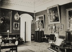戈梅利的Paskevich Residence。红色客厅，1860年代