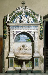 Giovanni della Robbia（1469-1529）1498年创作的大理石和赤土高浮雕装饰喷泉。佛罗伦萨新圣母院的圣器室