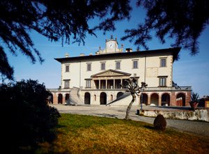 美第奇别墅（Medici Villa）； Villa Ambra a Poggio a Caiano 的景观始于 1485 年 Giuliano da Sangallo 的一个项目。