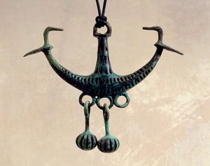 Liontin berbentuk jangkar, perhiasan perunggu, dari Axioupolis, Yunani, Peradaban Yunani, Abad ke-8 hingga ke-7 SM 作者 希腊文
