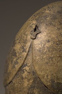 头盔与阴茎贴花，Chalcidian，公元前5世纪至4世纪的青铜细节249035