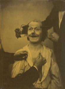 一种虚假的、不完整的合意的惊讶或钦佩的表情，1854-1856 年，1862 年印刷（照片）