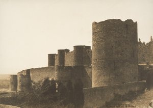 卡尔卡松的城墙》，1851年。 作者 古斯塔夫·勒格雷