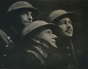 紧张的时刻，1942年。