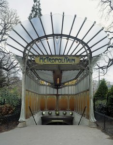 新艺术派建筑：巴黎太子港地铁站的入口。由建筑师Hector Guimard（1867-1942）设计。DR