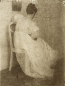 玛丽华纳在白色椅子上，c.1910（重铬酸锌胶印刷）