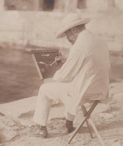 海滩画家（大概是雨果·亨内伯格）。 1906年