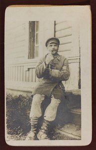 第一次世界大战：1914-1916 年德国军队入侵期间的“乌克兰”。 一个男人的肖像（黑白照片） 作者 英雄公墓Dsessentniki（At ..至）