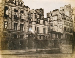 巴黎街望向Hotel de Ville，c.1851（calotype photo）的视图