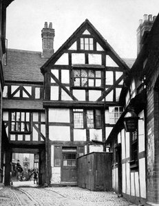 1924-1926年，英格兰什罗普郡什鲁斯伯里独角兽酒店的庭院
