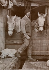 大新星上的Oates和Pony船长，摄于1913年-1910年。 作者 赫伯特·庞廷