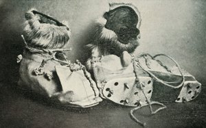 Finnesko with Crampons，c19101913，1913年 作者 赫伯特·庞廷