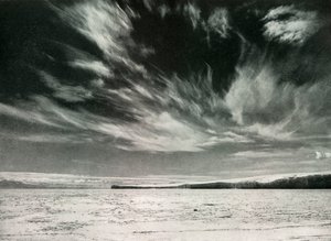 巴恩冰川上的卷云，1911年12月19日，1913年 作者 赫伯特·庞廷