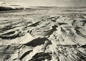 萨斯楚吉（Sastrugi），1911年2月21日，1913年