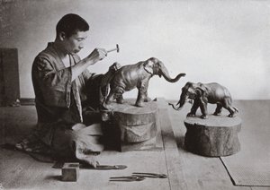 青铜雕塑家（黑白照片 作者 赫伯特·庞廷