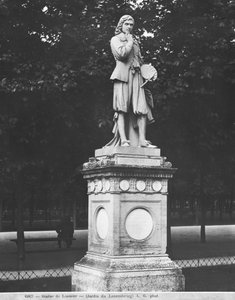 画家Eustache Le Sueur，1853年（大理石）
