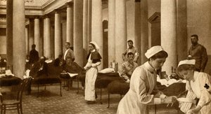 布尔和英国人调养在一起，1900年，1933年。