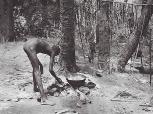 非洲：努埃尔人烹饪鳄鱼肉（黑白照片） 作者 雨果·阿道夫·贝尔纳齐克