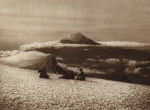 墨西哥：从波波卡特佩特尔远眺伊兹塔希瓦特尔（黑白照片） 作者 雨果·布雷默