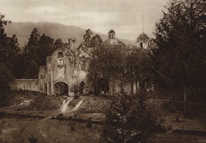 墨西哥：国家公园内的修道院遗址，Desierto de los Leones，后景（黑白照片） 作者 雨果·布雷默