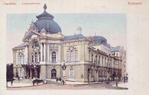 明信片描绘在布达佩斯Grand Boulevard的Vigszinhaz（喜剧剧院），c.1900（彩色照片后） 作者 匈牙利学校