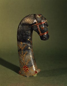 匕首手柄，马头，莫卧儿，c.1658-1710（玉镶嵌金和红宝石）